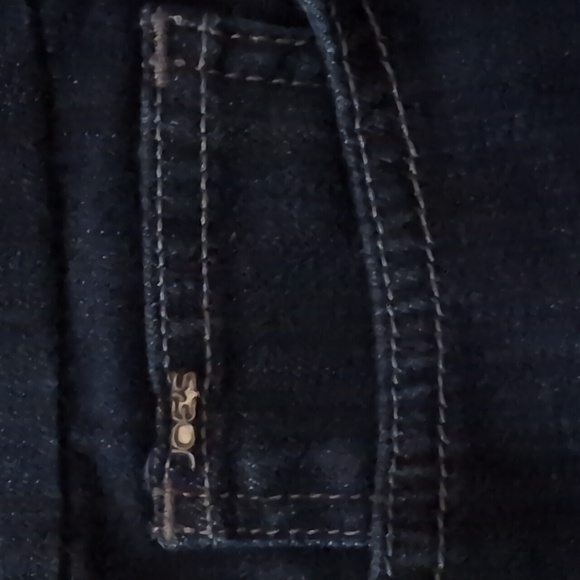 Joe's Jeans Crop Socialite Kicker - Picture 5 of 5